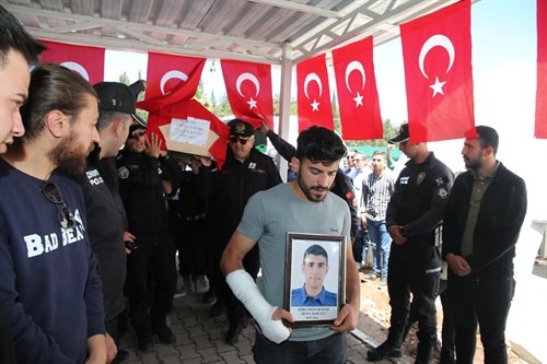 Şehit Polis Memuru Resul Barutcu Son Yolculuğuna Uğurlandı 